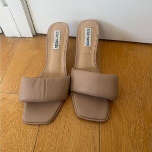 Steve Madden Beige Padded Slide Kitten heel